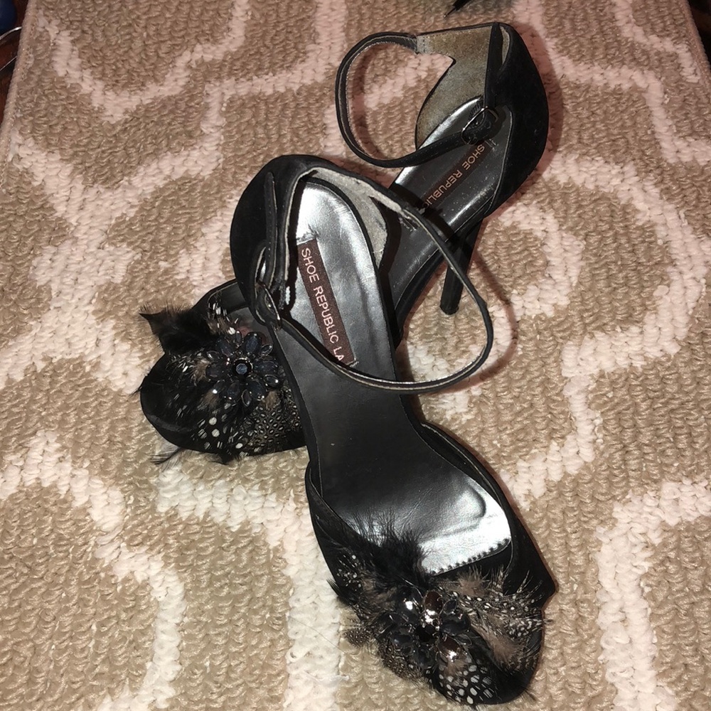 Size 10 black suede heels with feathers and jewels
